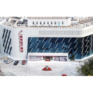 北京膨体假体隆鼻医院排名，正规医疗机构附带价格参考