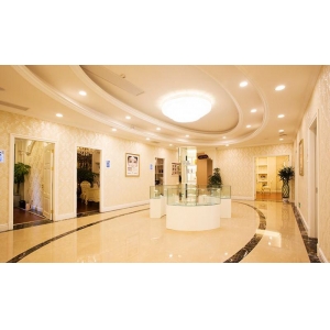 安徽维多利亚整形外科医院自体脂肪丰卧蚕价格多少？技术优势与专家团队解析