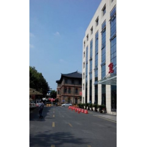 绍兴第二医院眶隔释放去眼袋价格多少？医生团队介绍与价目表