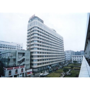 南昌大学第二附属医院自体脂肪祛泪沟价格多少？真实案例分享与最新价目表