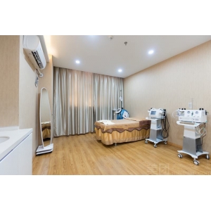 镇江上睑下垂矫正医生排名口碑点评!朱萍、金铺、徐斌实力专家解析