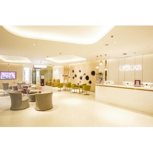 重庆华美整形外科医院整形科怎么样？医生团队+隆鼻价格一览