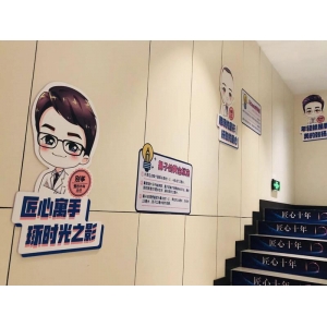 重庆百达丽医疗美容李茂群医生做隆鼻效果还是蛮不错的~价格是多少呢