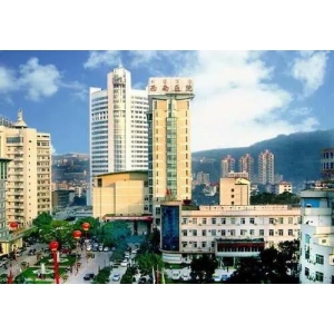 北京韩啸侯泽民做脂肪丰胸怎么样？口碑好不好？附隆胸案例和价格表！