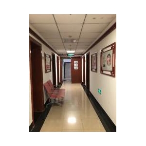 南京医科大学友谊整形外科医院和江苏省中医院玻尿酸祛法令纹哪家强？专家实力大对比