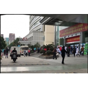 福州牙齿种植价格是多少？福建牙齿种植医生排行榜